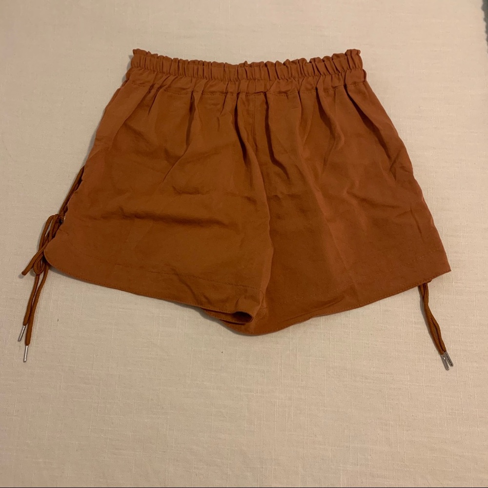 Shorts - Picture 4 of 5